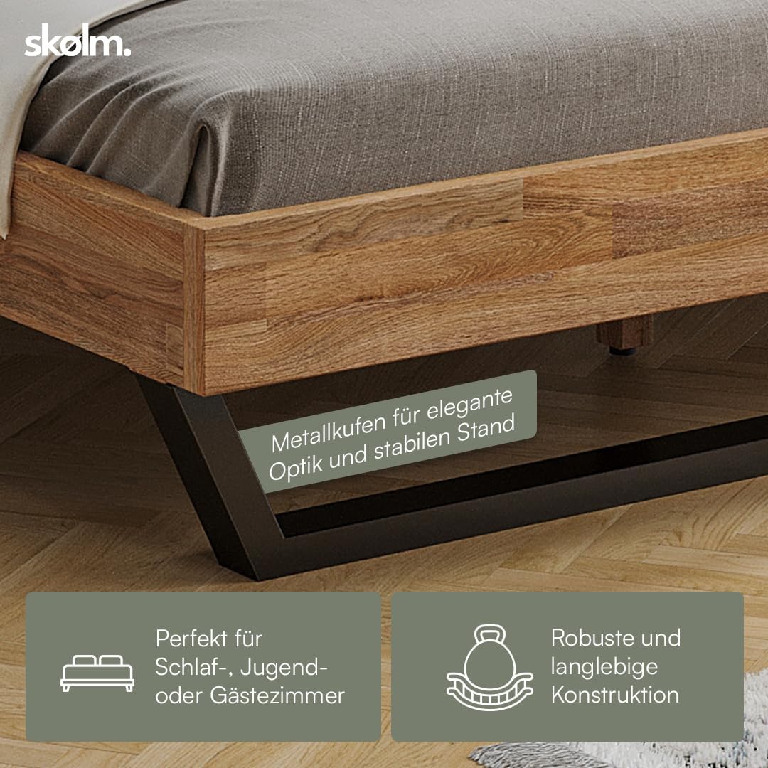 skølm Alver Massivholzbett 140x200 cm – Bettgestell aus Massivholz Eiche geölt – Holzbett mit schwarzen Metallkufen – hochwertiges Bett mit 2 Streben als Bettkopf – Bettrahmen geeignet als Doppelbett