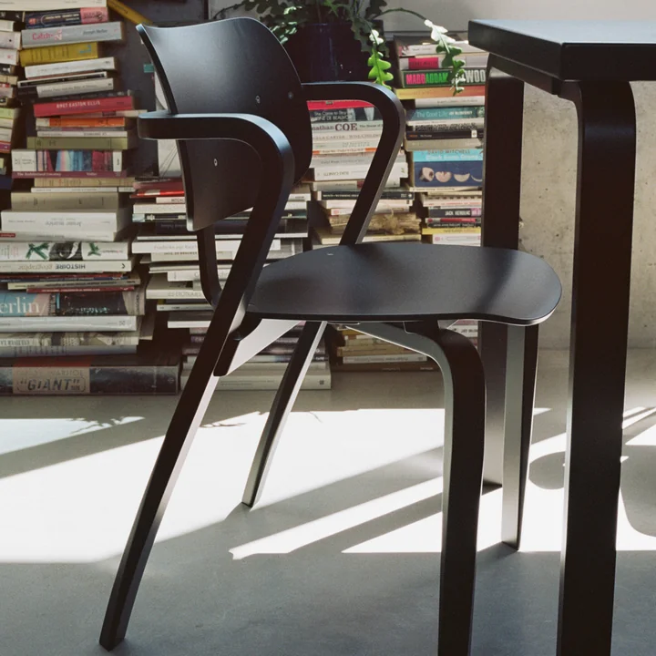 Artek - Aslak Chair, weiss lackiert