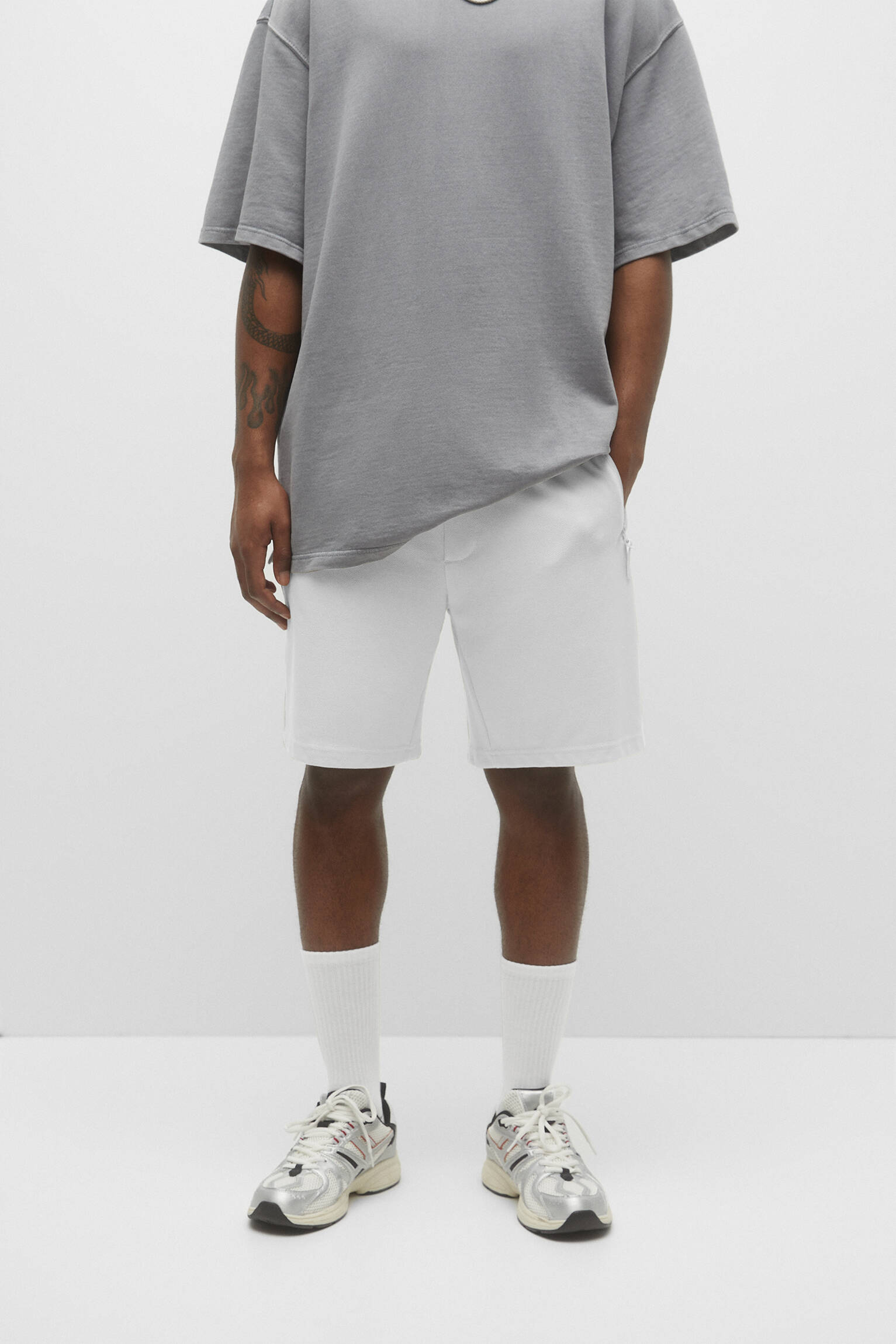 BERMUDA JOGGER TREINO PIQUÉ - BRANCO