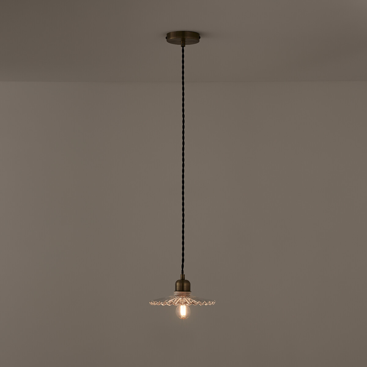 LA REDOUTE INTERIEURS<br>Luminária pendente em latão e vidro canelado Ø20 cm, Iloa