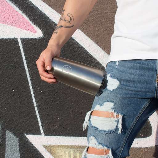 Caneca térmica Cool Bottles em aço inoxidável prateado metálico