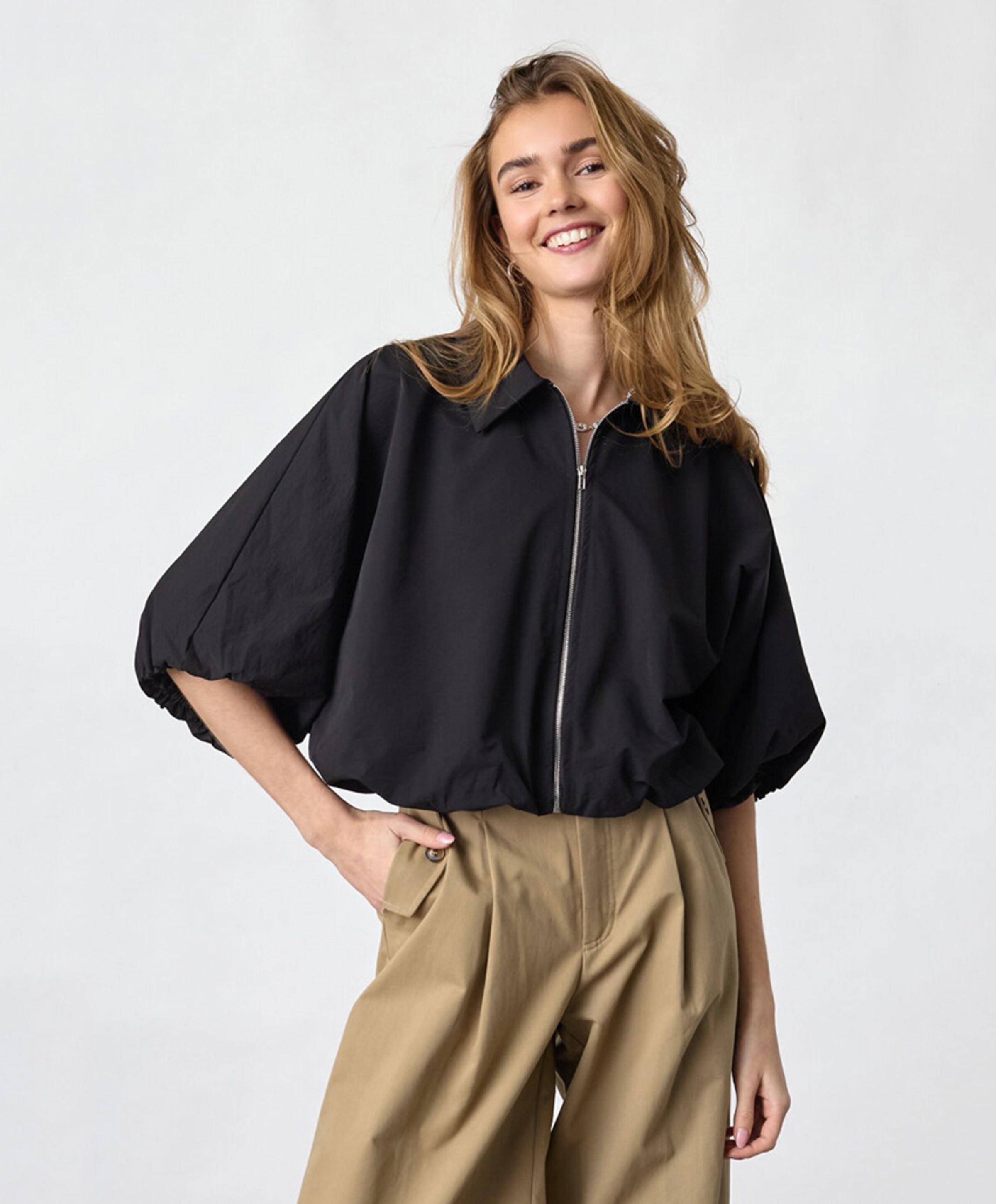 Sisters Point Dames blouse zwart