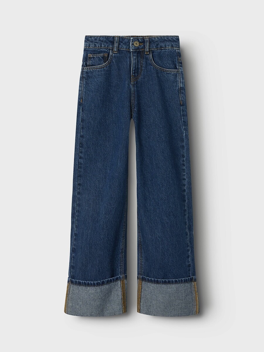 DÊ UM NOME A ELE<br>Calças jeans largas