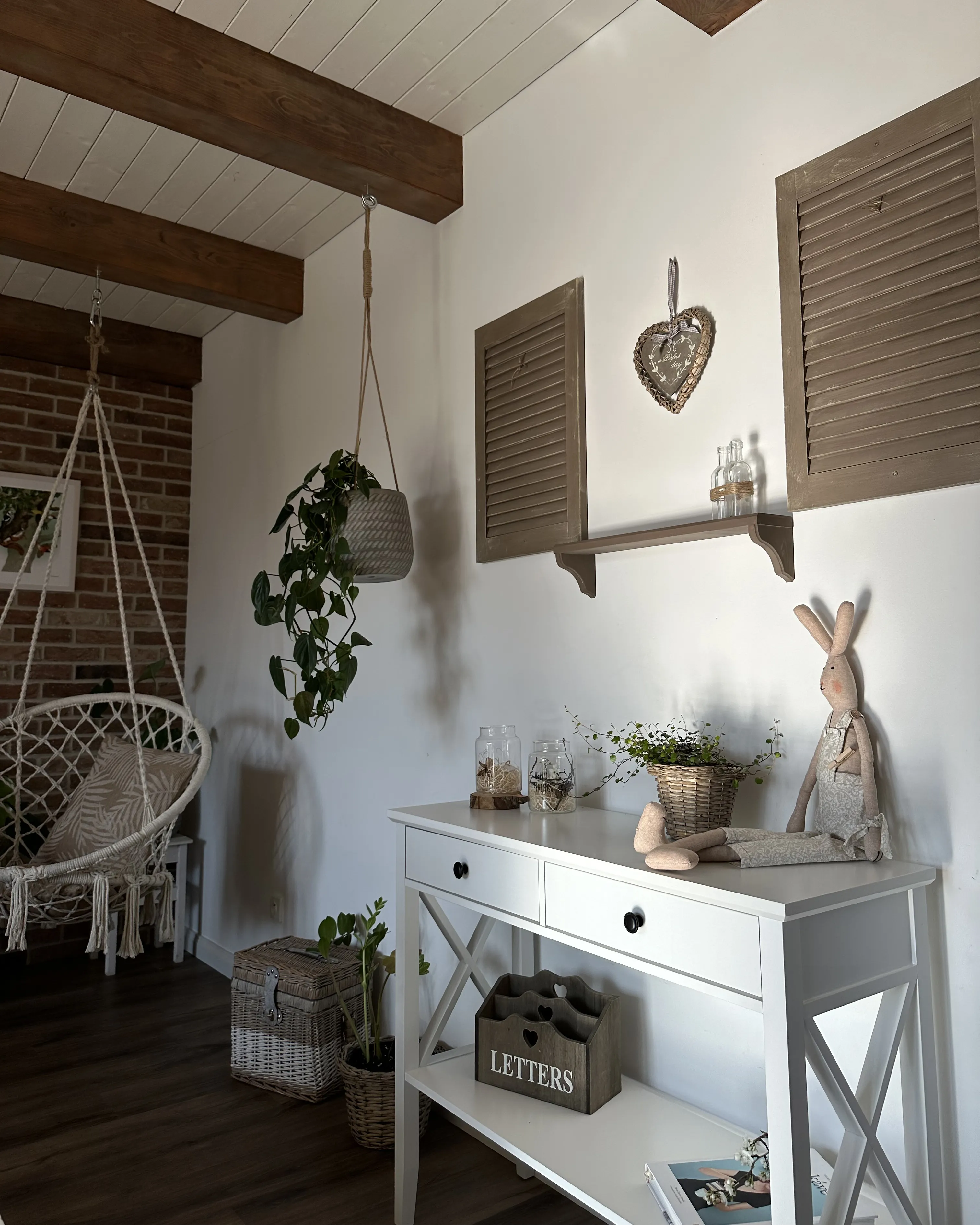 Sidetable AVENUE Wit