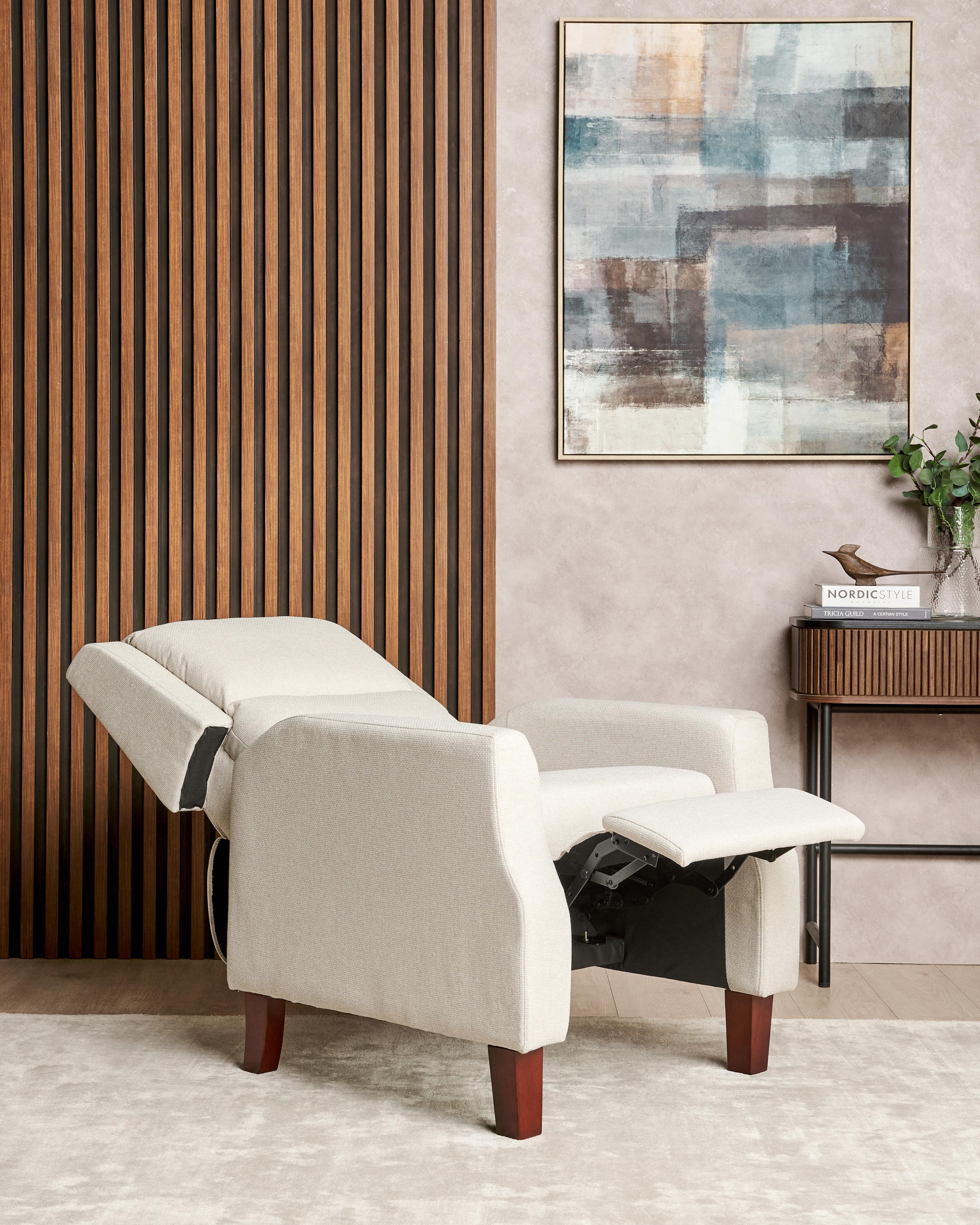 Relaxfauteuil EGERSUND inclusief voetensteun Stof Lichtbeige