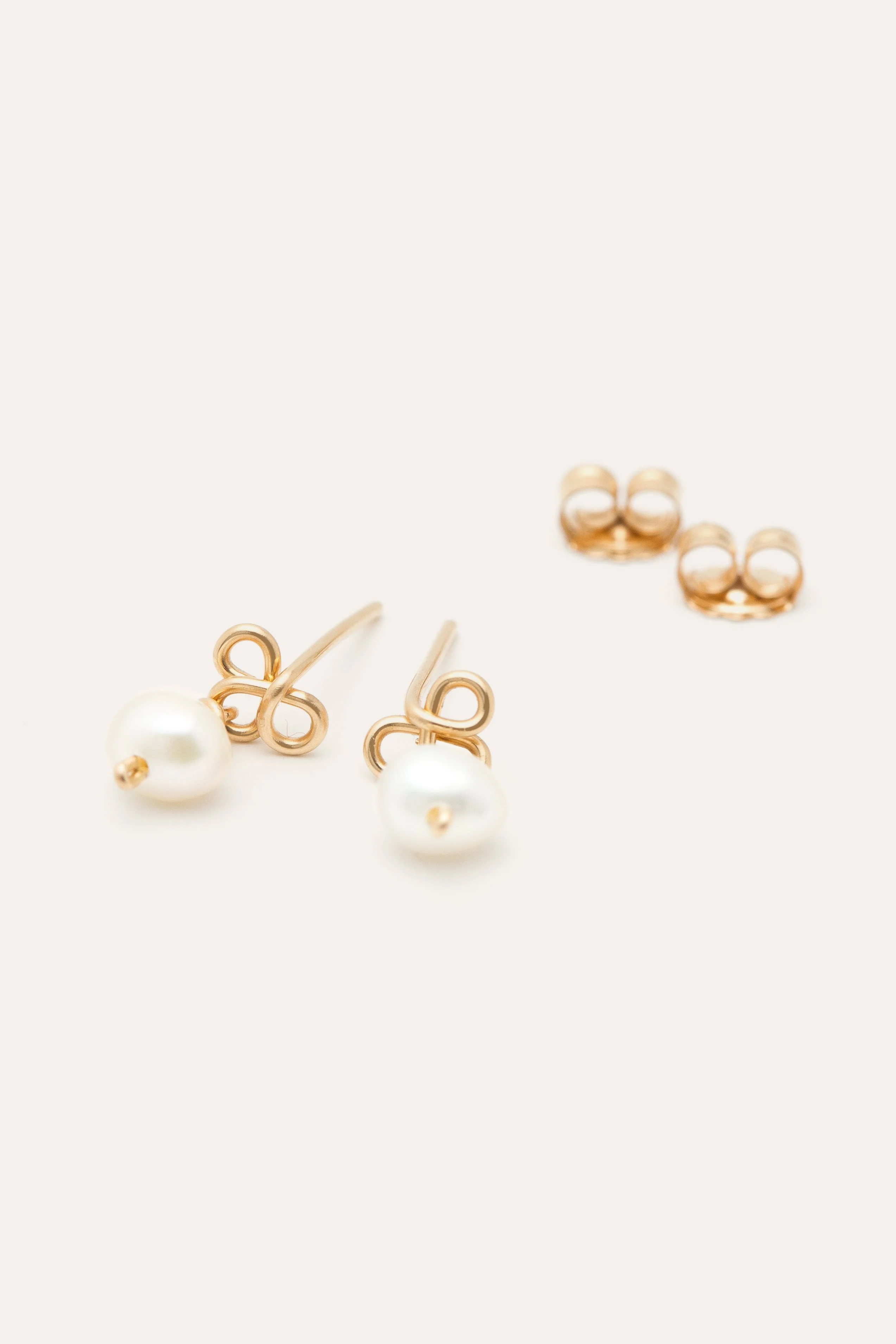 Puces pétale perles | Blanc