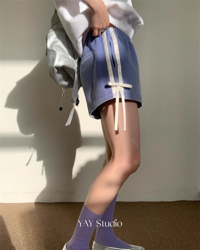 Alfie - Mid Rise gestreepte shorts met strik