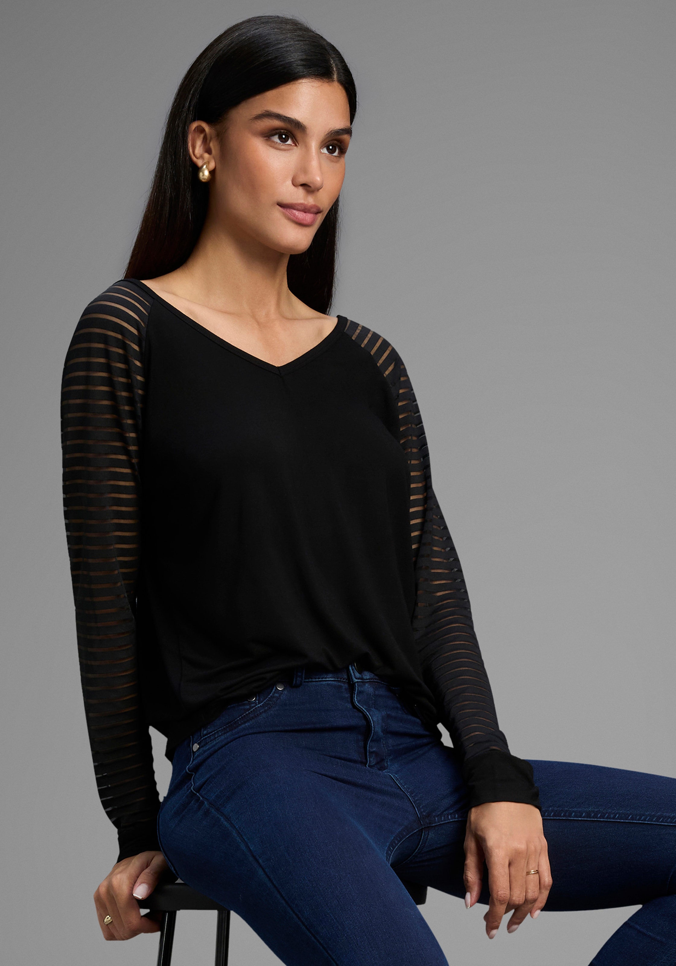 Bruno Banani V-Shirt , mit Mesh-Streifen im Ärmel - NEUE KOLLEKTION