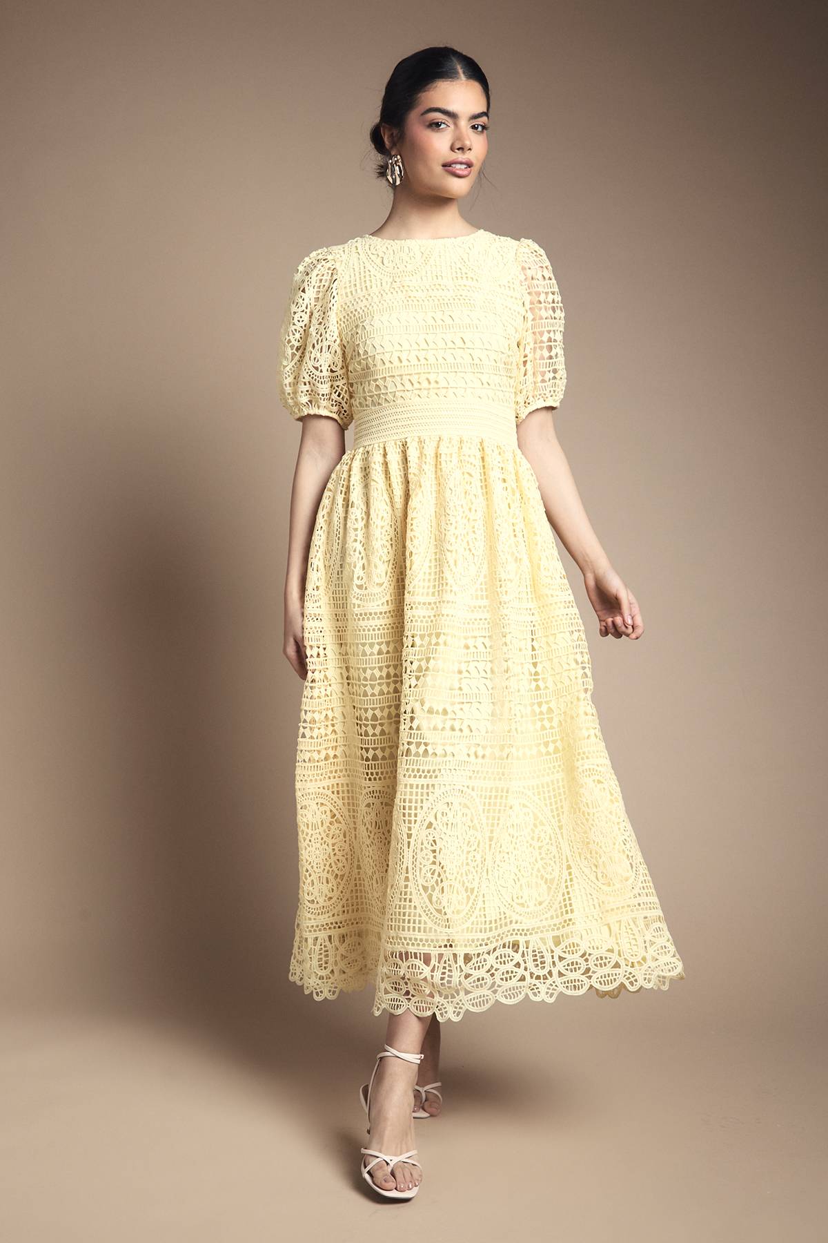 Oasis Robe Mi-longue En Dentelle À Manches Bouffantes