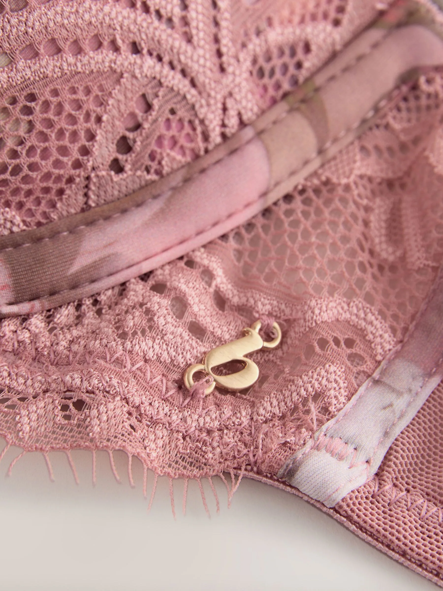 B by Ted Baker - Variabele roze gebloemde beha