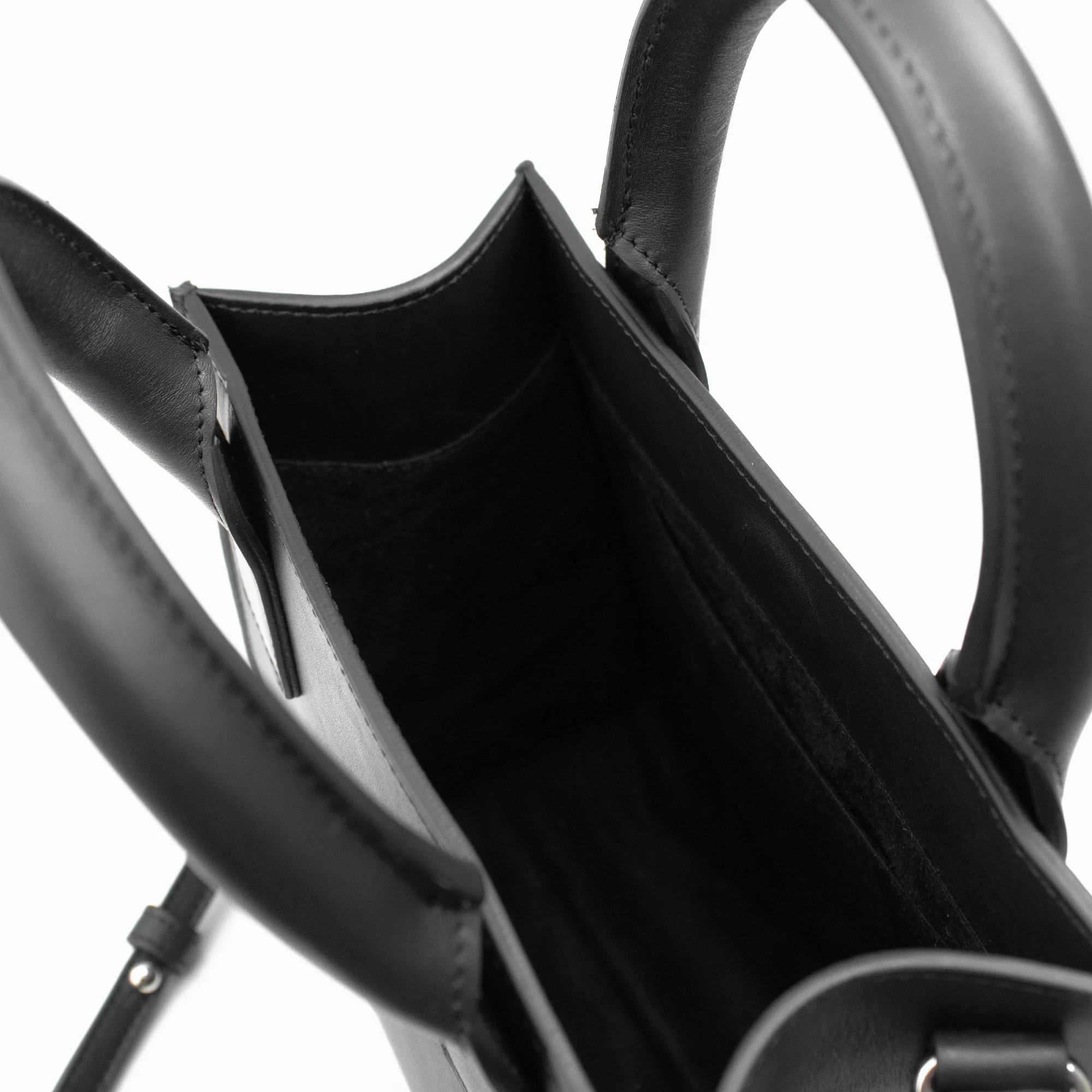 KUBE - Sac bandoulière en cuir lisse | Noir