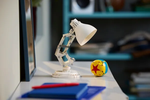 LEGO Ideas 21357 Disney Pixar Luxo Jr.