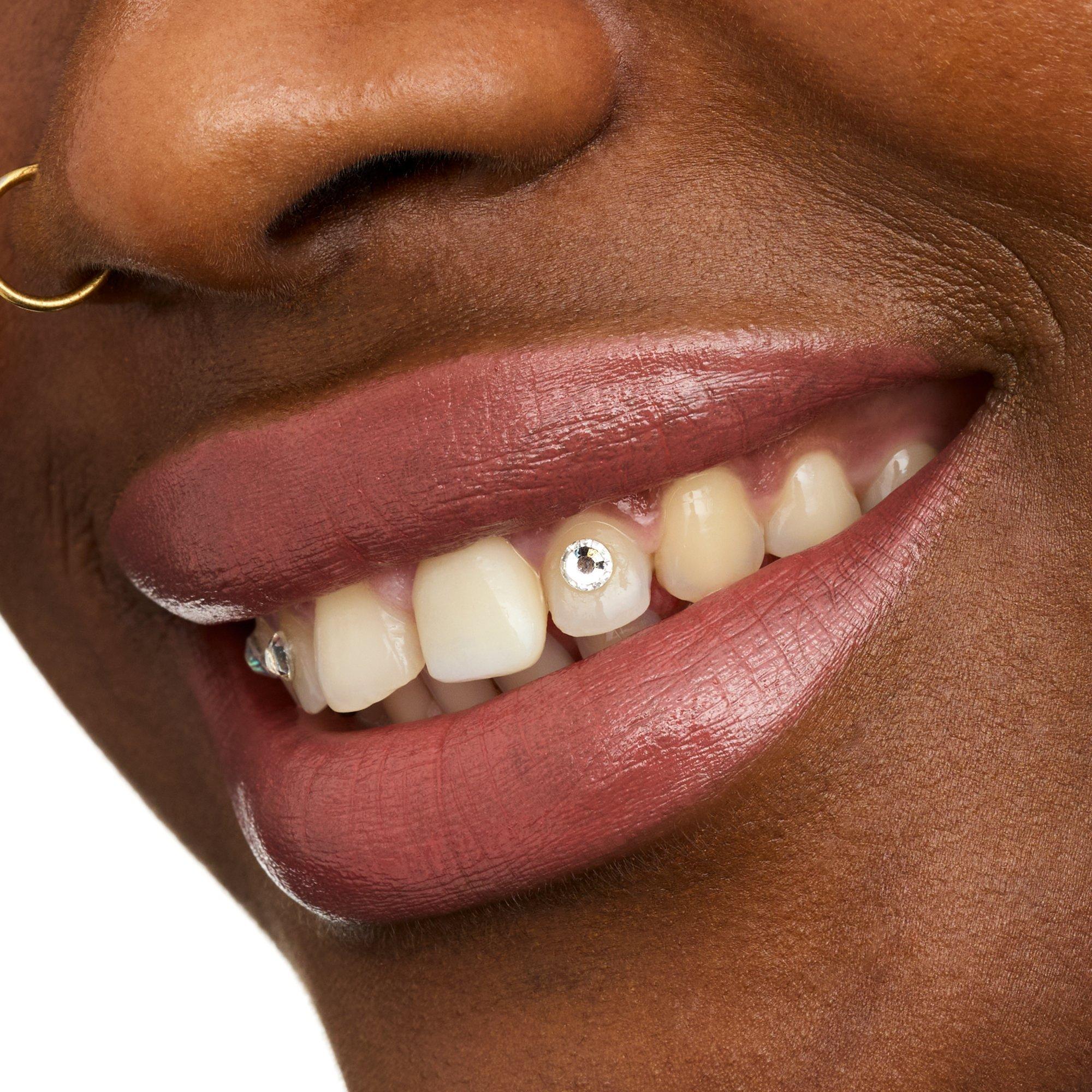 caring SHINE vegan collagen lipstick