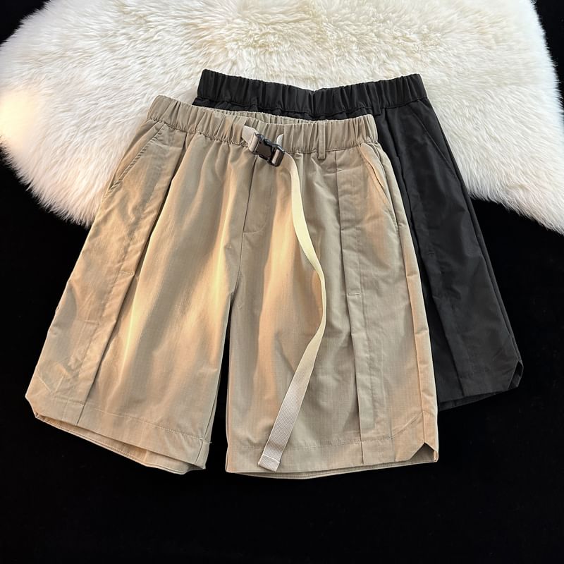 Lorencho - Effen shorts met elastische taille en gespen