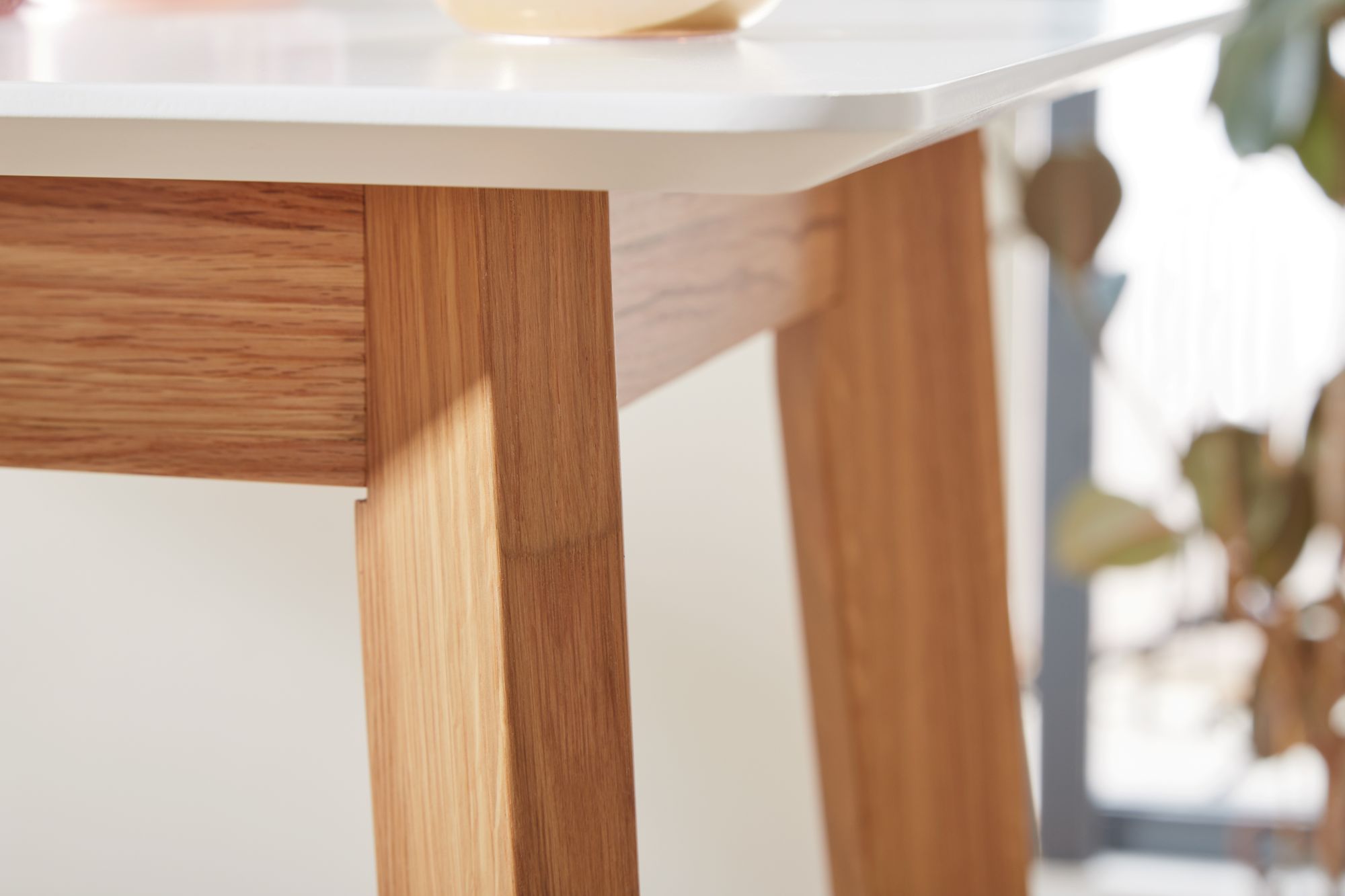 KADIMA DESIGN Skandinavischer Bartisch, Eichenbeine, quadratische Tischplatte, 50 kg Belastbarkeit.