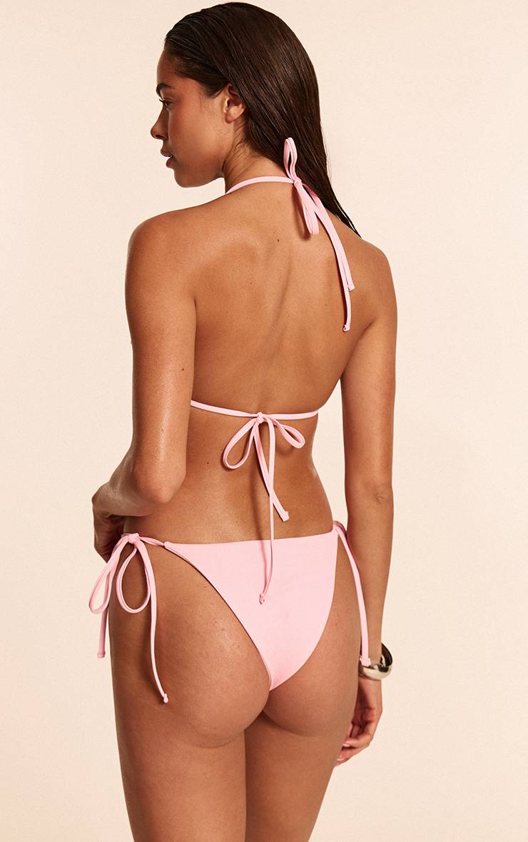 Rose Bas De Bikini Mini Avec Anneaux En O Et Liens Sur Les Côtés