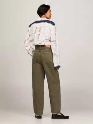 Calça jeans branca de cintura alta e corte balão regular
