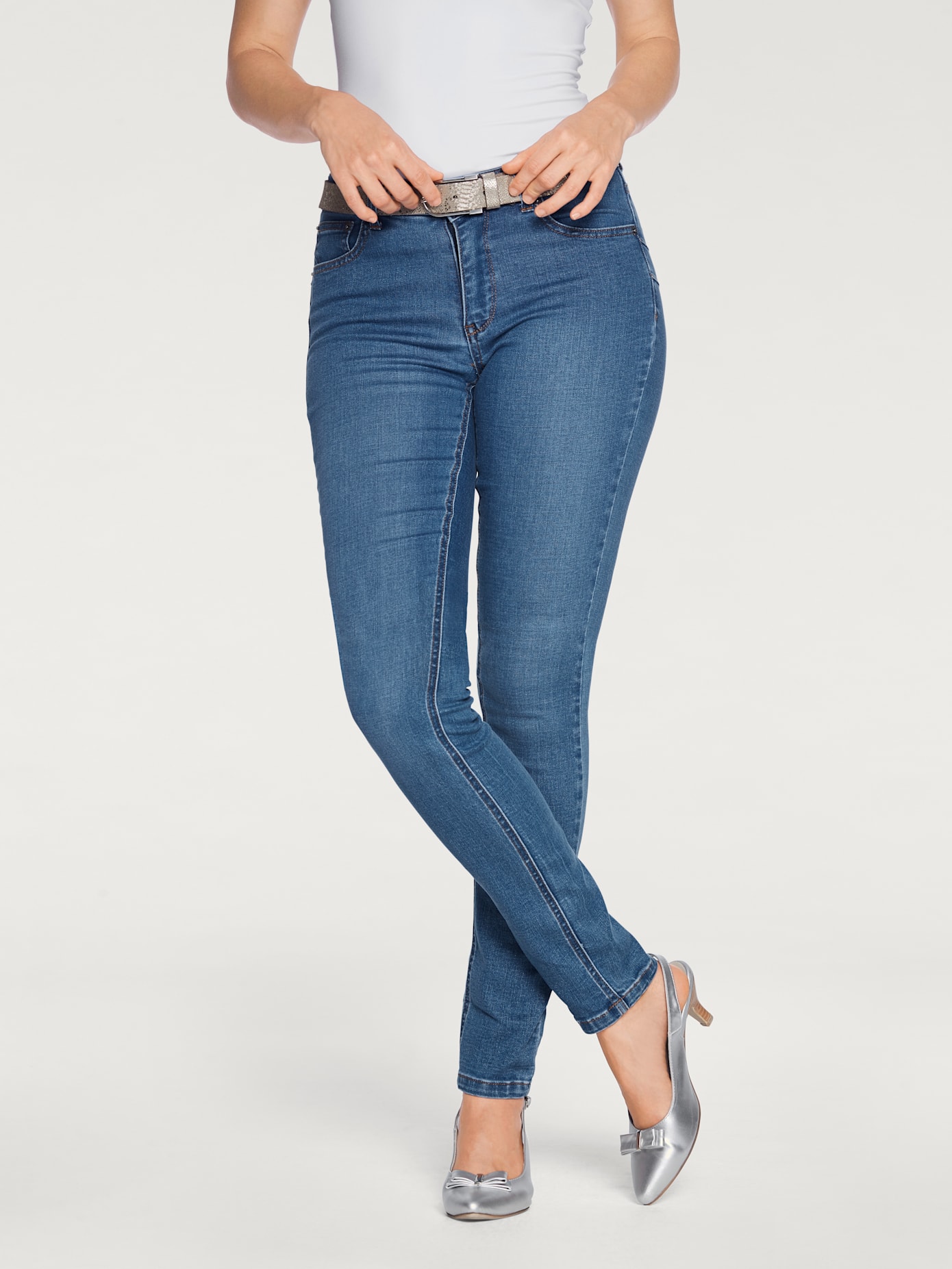Jeans effet ventre plat coupe skinny tendance