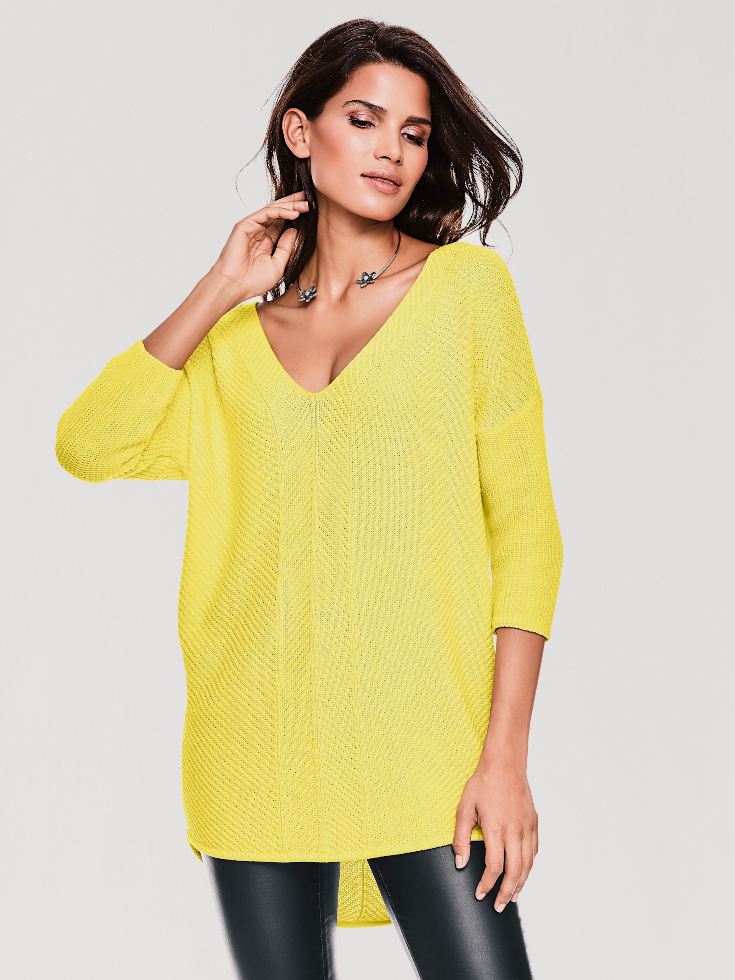 V-Pullover