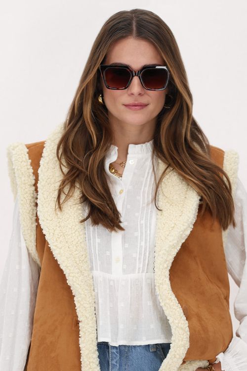 The Kendall bruine zonnebril