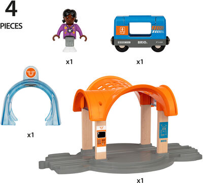 BRIO 33973 Smart Tech Togstasjon med Interaktive Funksjoner