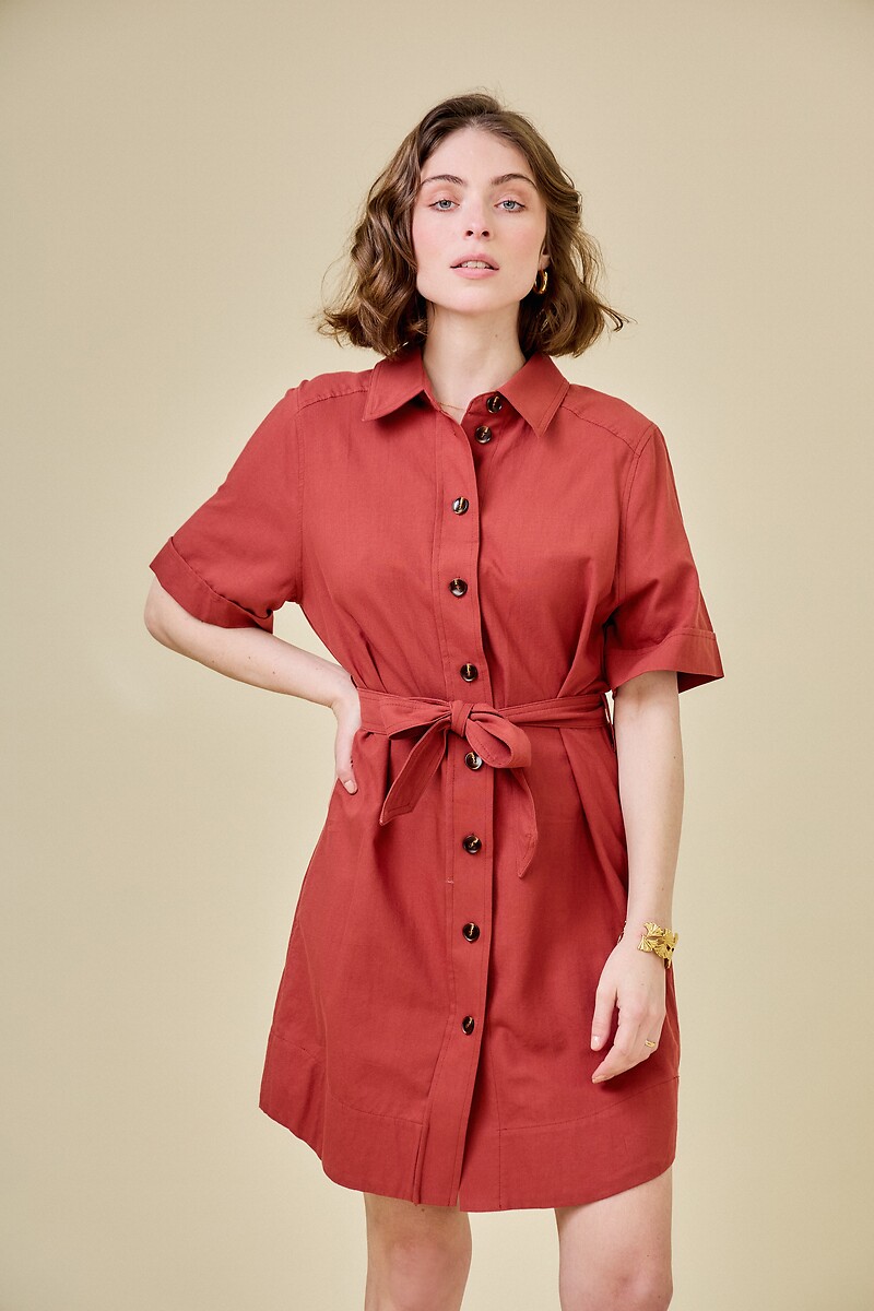 ATÉ BREVE<br>Vestido camisa curto com mangas curtas