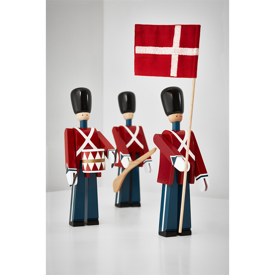 ​Kay Bojesen - Fanebærer med stofflag, 22 cm