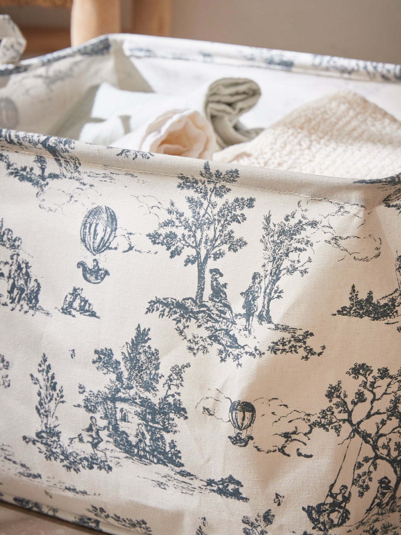 Bac à linge esprit toile de Jouy, grand modèle