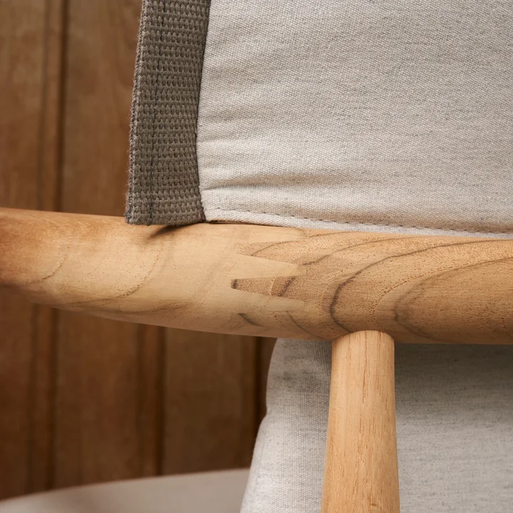 Carl Hansen - Embrace Gartenarmlehnstuhl, Teak unbehandelt