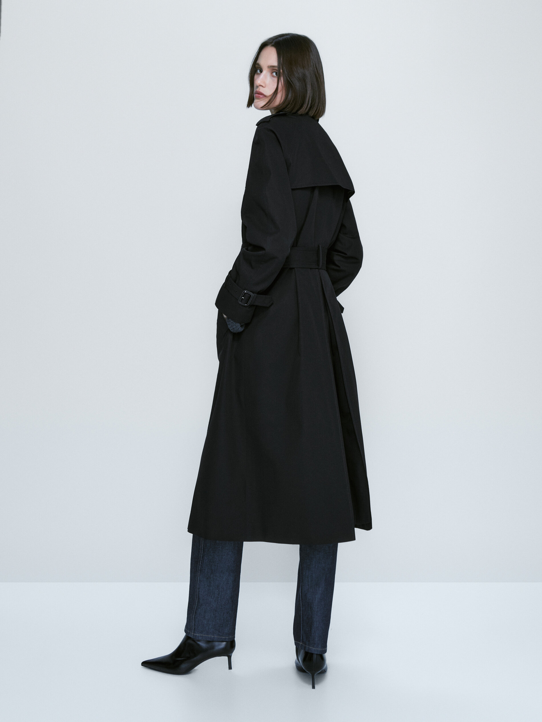 Detalhes de gabardina vivo - PRETO