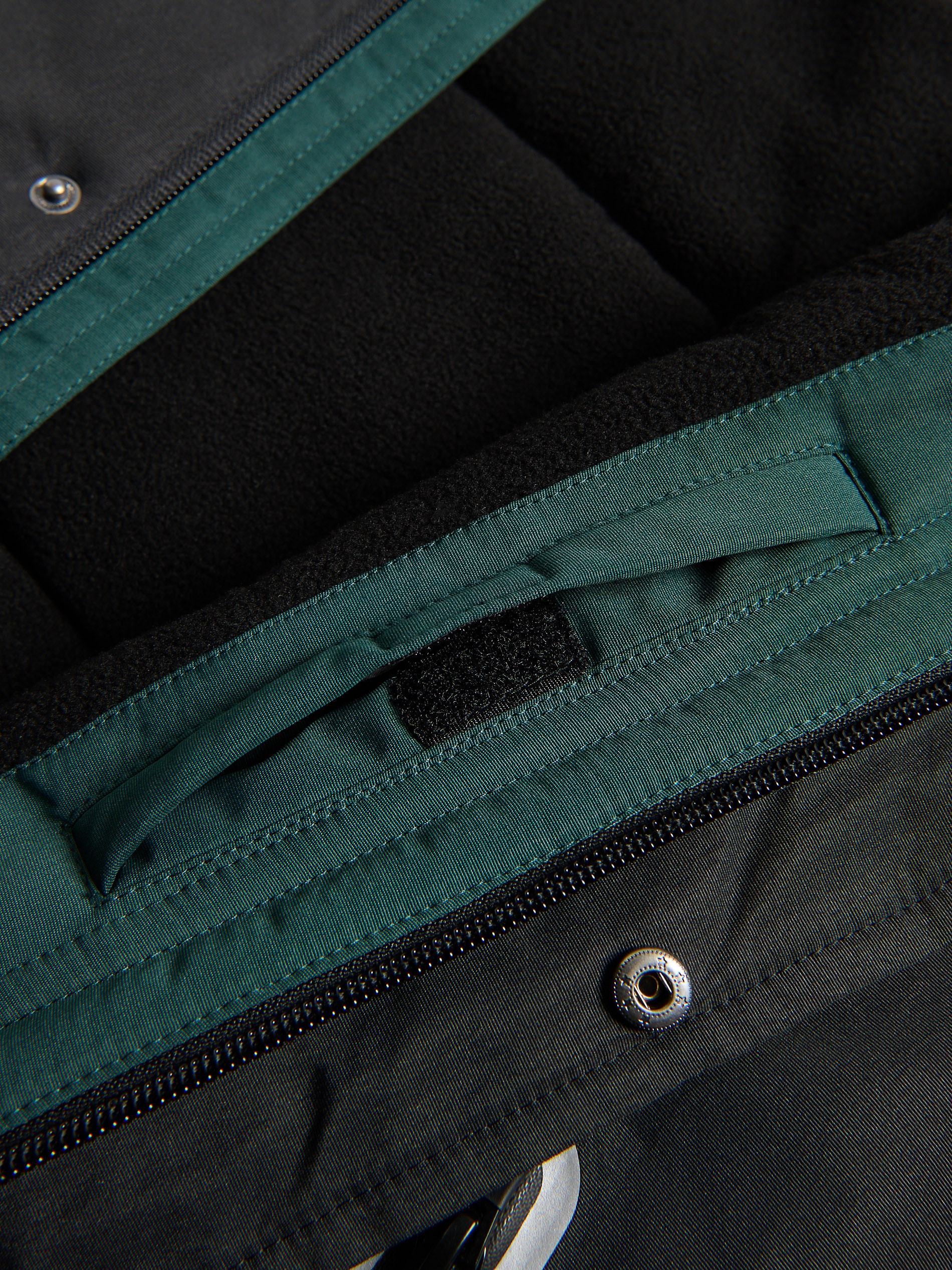 Bunte Jacke mit Kapuze