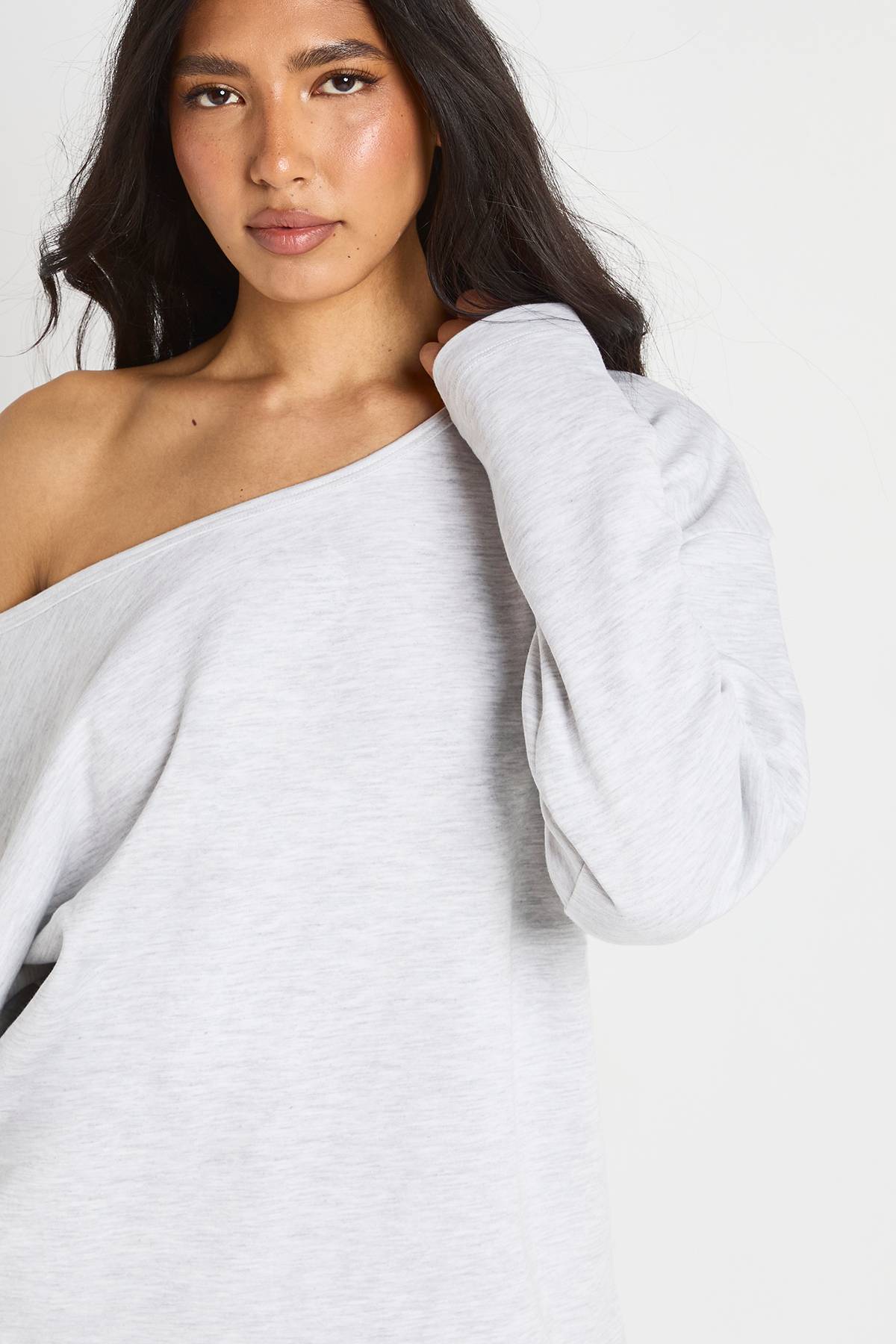 boohoo Sweat-shirt Décolleté Épaules Dénudées En Jersey Interlock Pour Grandes Tailles