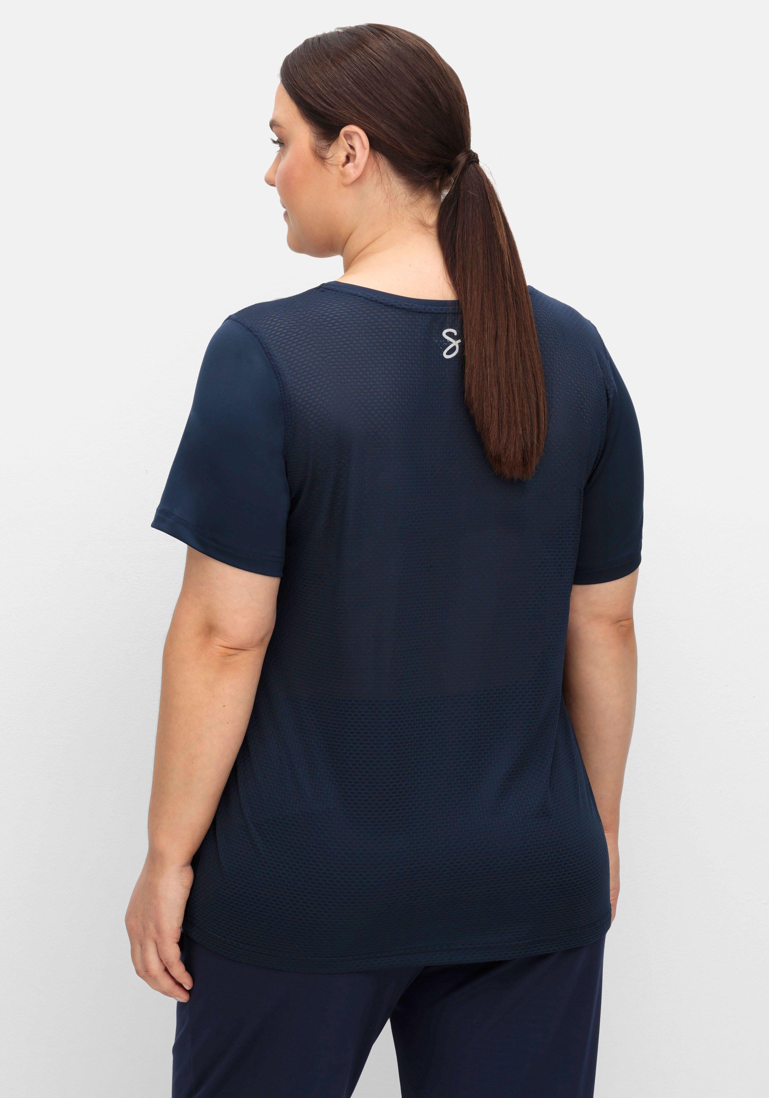 Funktionsshirt mit Mesh-Einsatz im Rücken