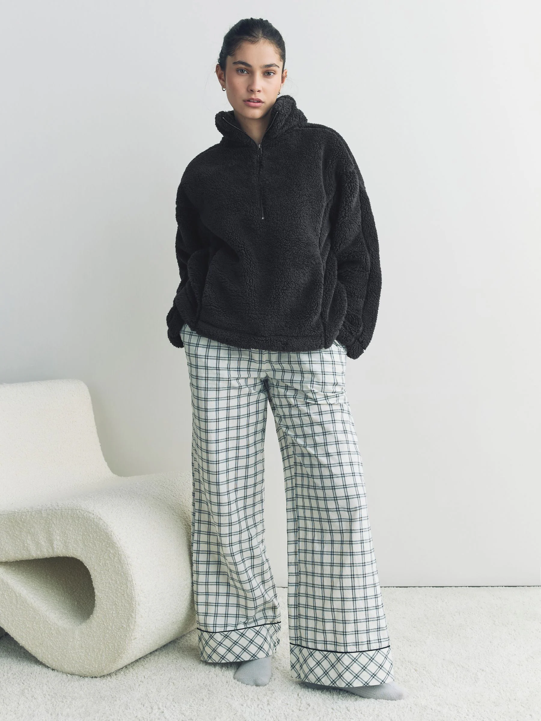 Zwart - Borg fleece met korte rits