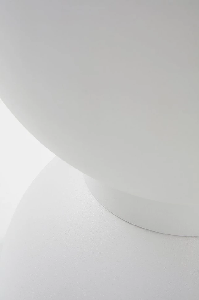 BRAMTON sidebord, diameter 31 cm