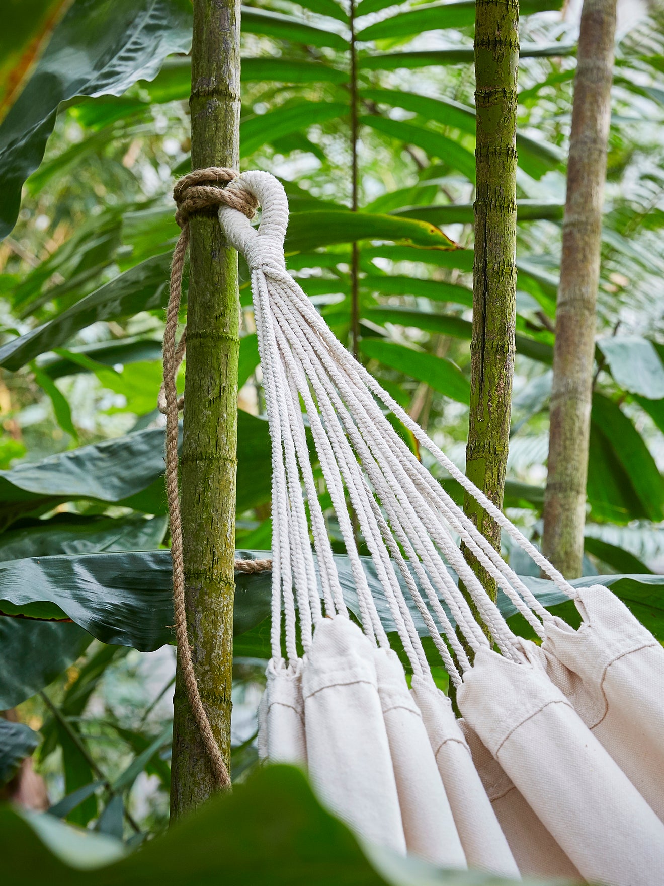 Hamac en toile et macramé