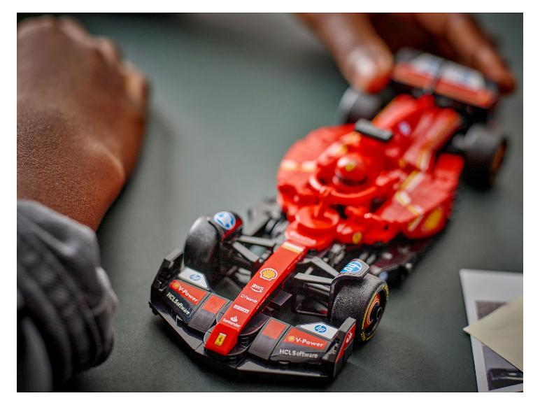Ferrari SF-24 F1® racewagen 77242