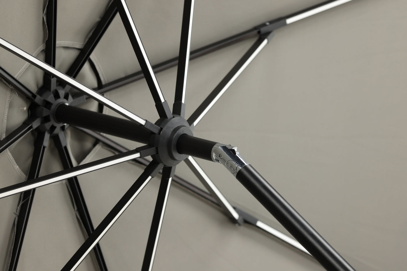 FjÃ´rd - Parasol Grijs 270cm - Led - Sabal