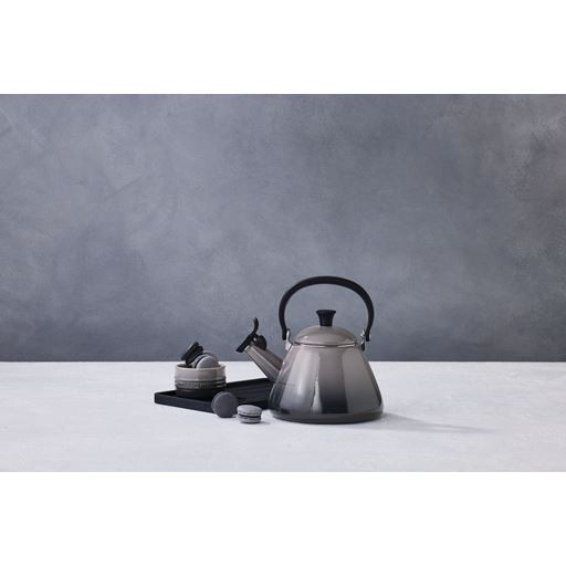 Le Creuset Kone Fløjtekedel, Flint, 1,6 L