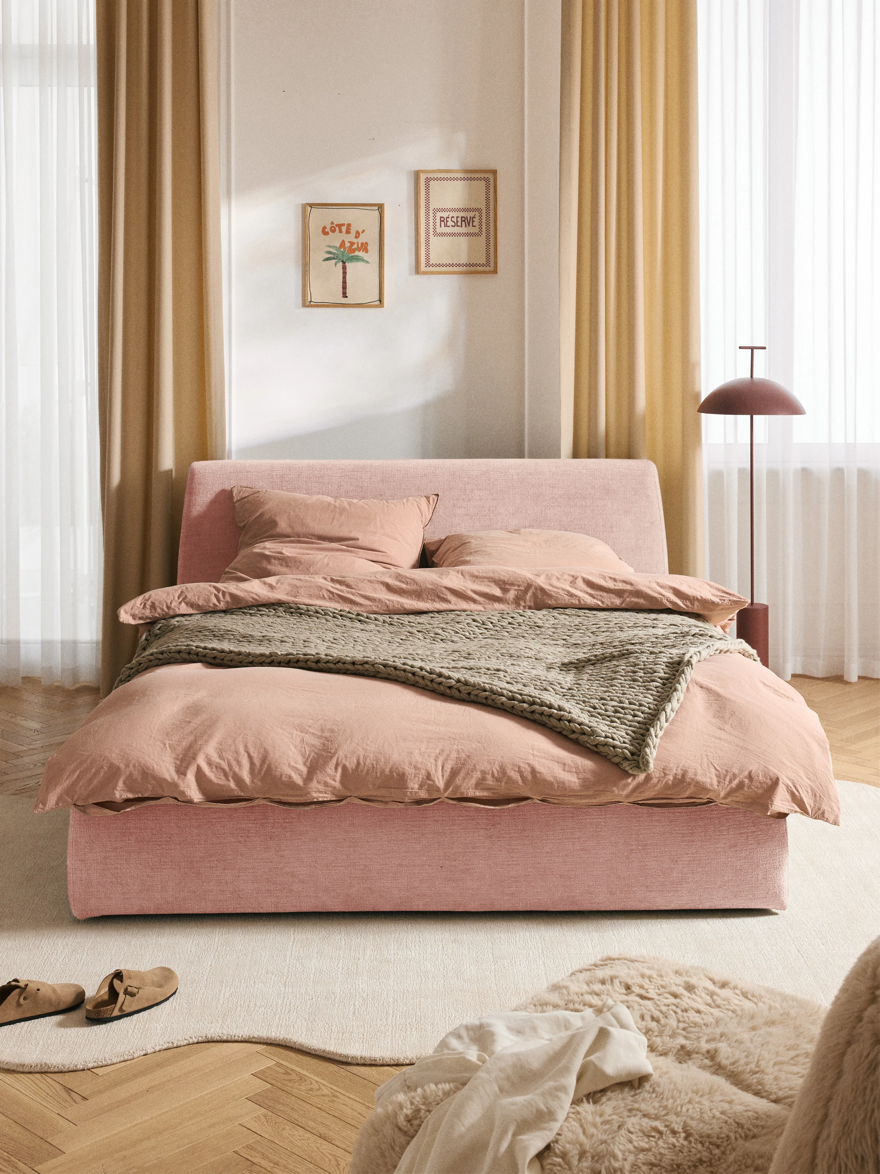 Gestoffeerd bed Cloud met opbergruimte