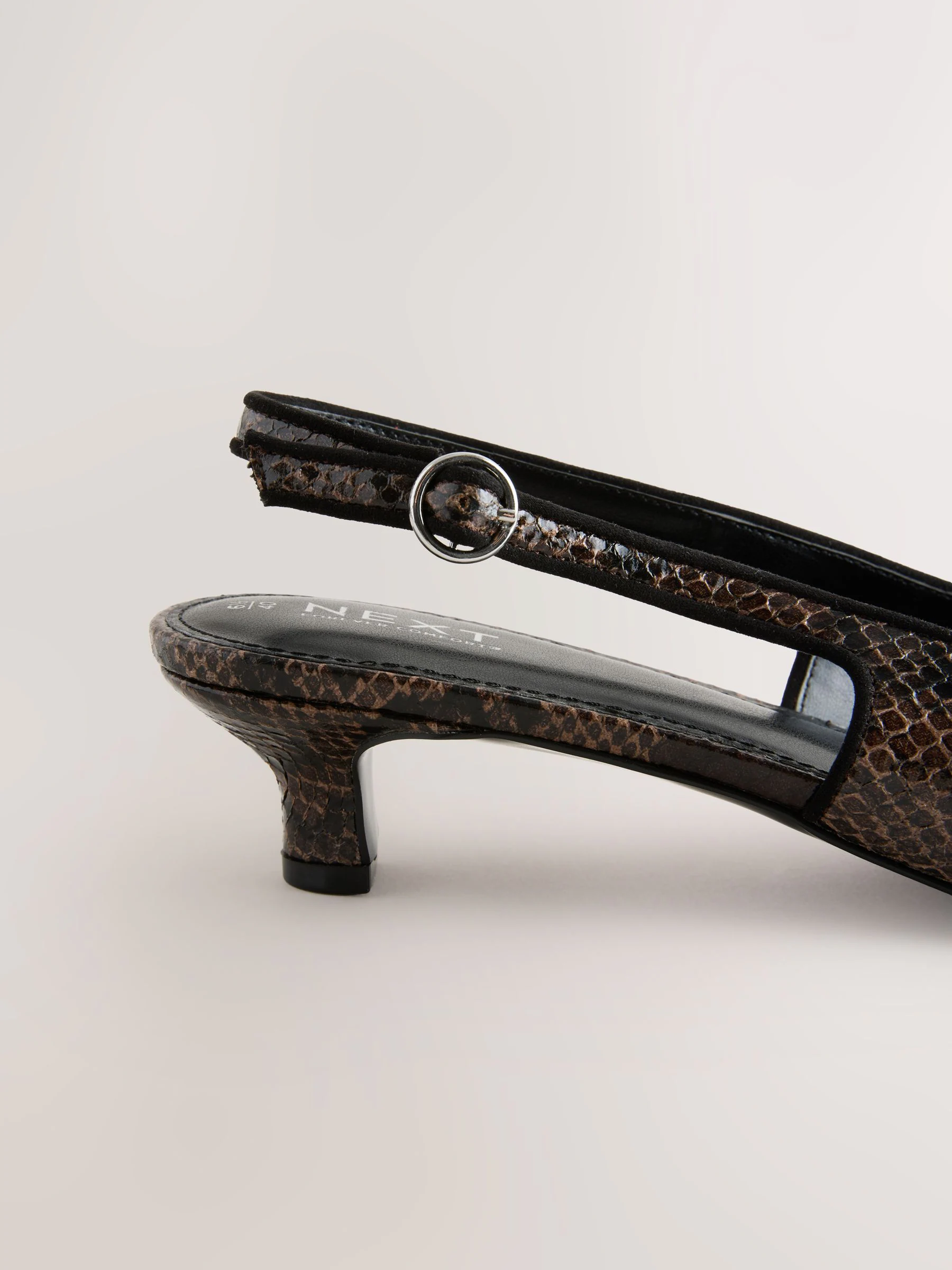 Chocoladebruin Slang - Point Toe Low Slingback Kitten Heels