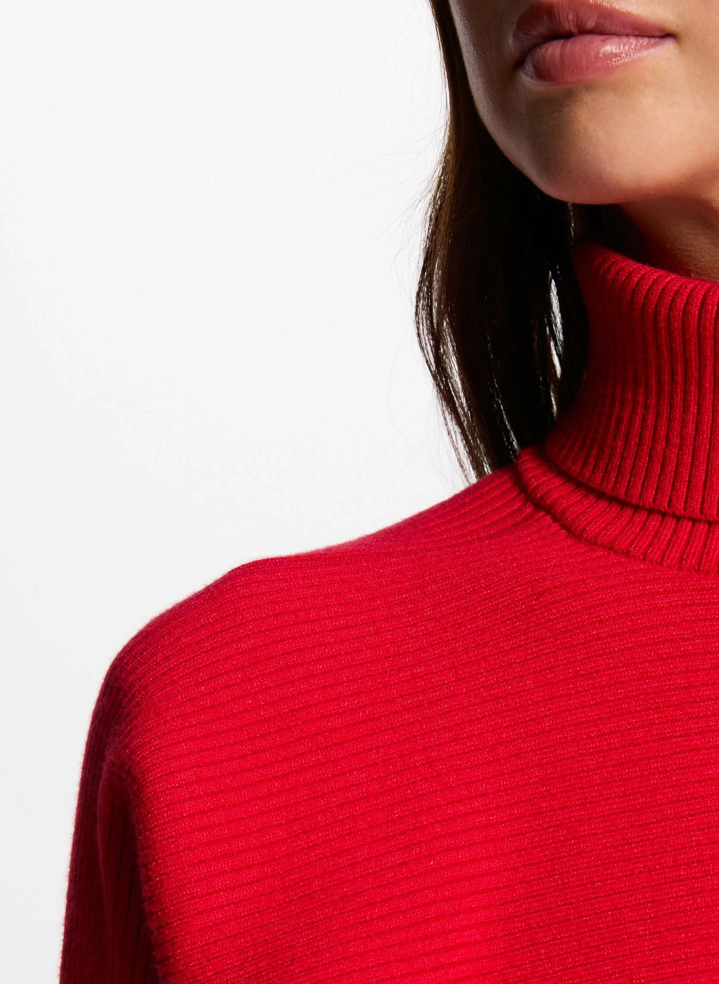 MISS - Pull court droit col roulé | Rouge