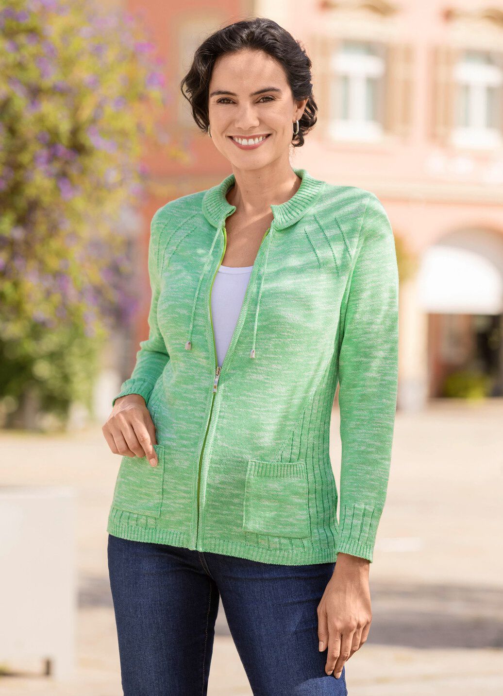 Strickjacke mit Strickbandzier und Taschen