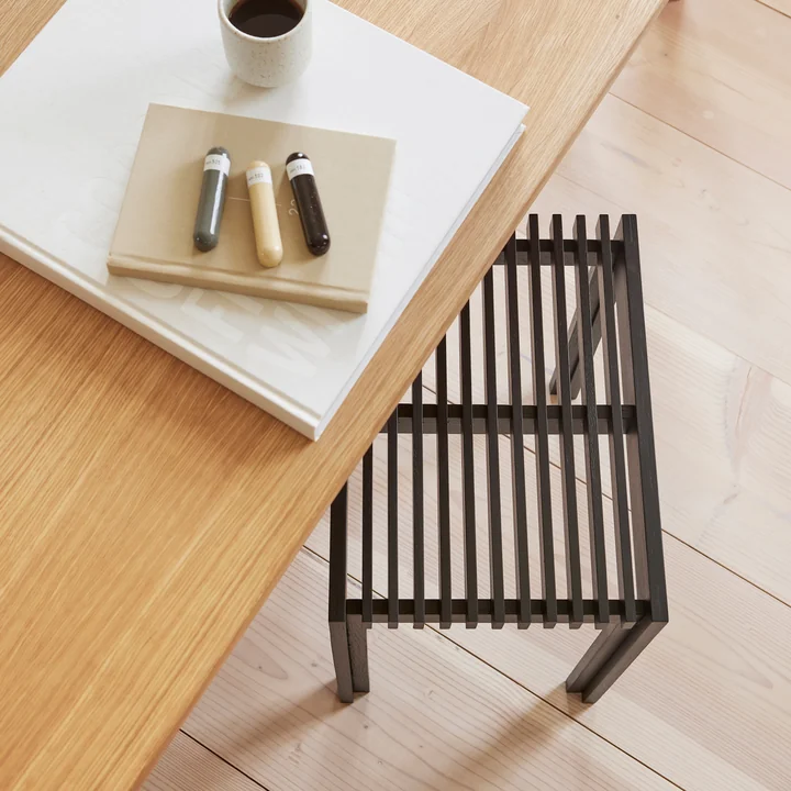 Form & Refine - Lightweight Hocker, Eiche natur