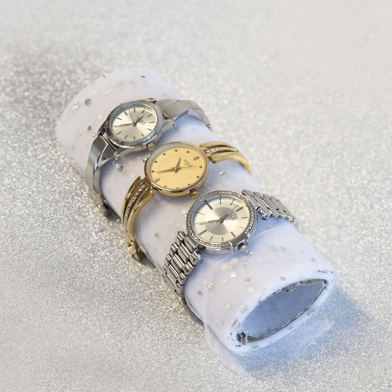 Regal horloge met stalen band