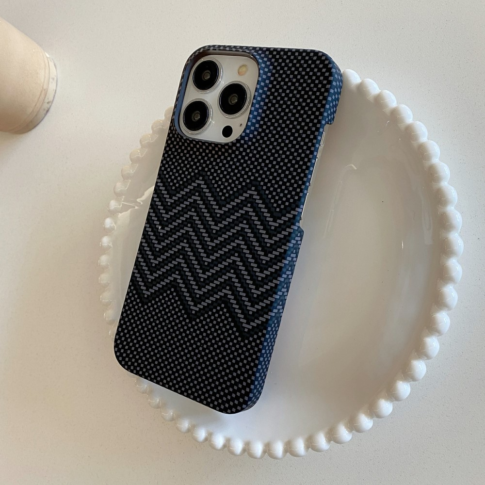 iPhone 14 Pro Hardcase Hülle im Carbon Look - Black Wave