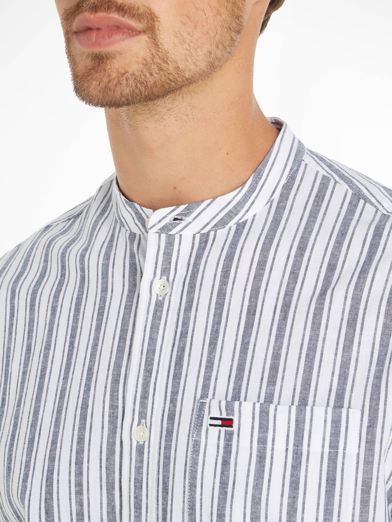 Tommy Jeans| Herren Hemd aus Baumwoll-Leinenmischung MAO STRIPE LINEN BLEND SHIRT