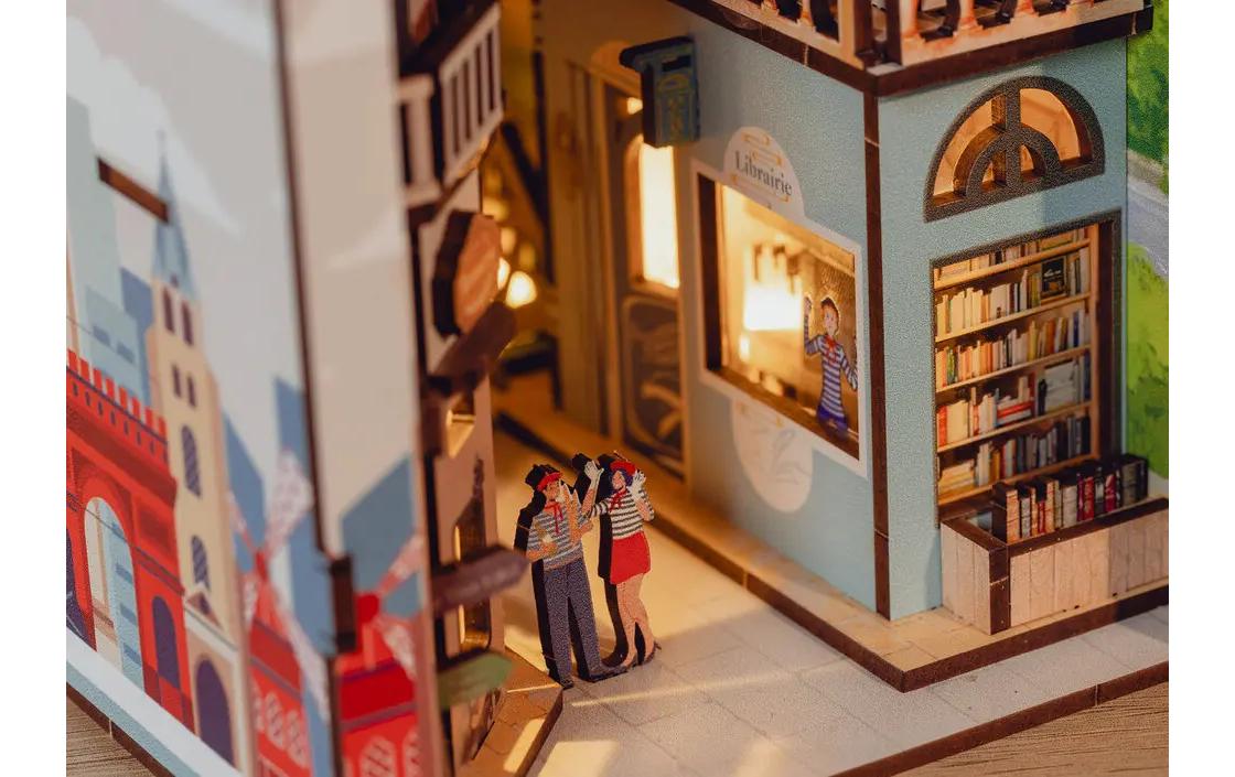Bausatz Tiny Adventures ParisZauberhafte Miniaturwelt mit LED-Beleuchtung für Ihr Bücherregal