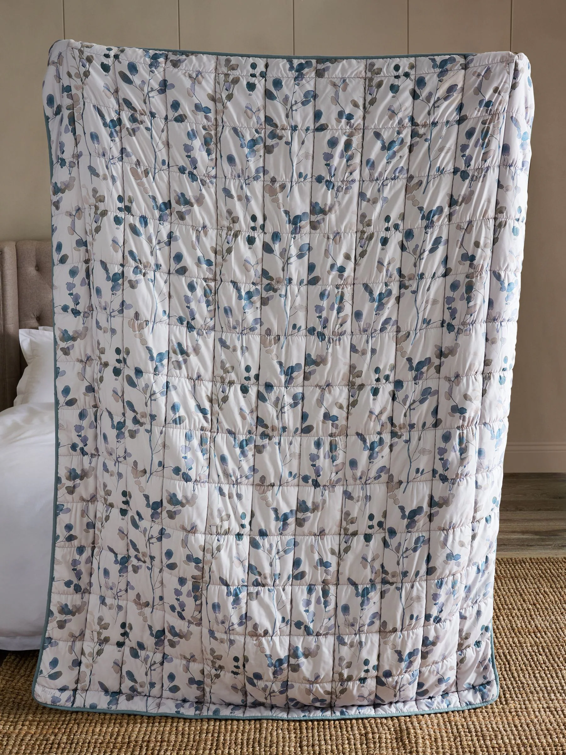 Honesty Floral Print Reversible Bedspread