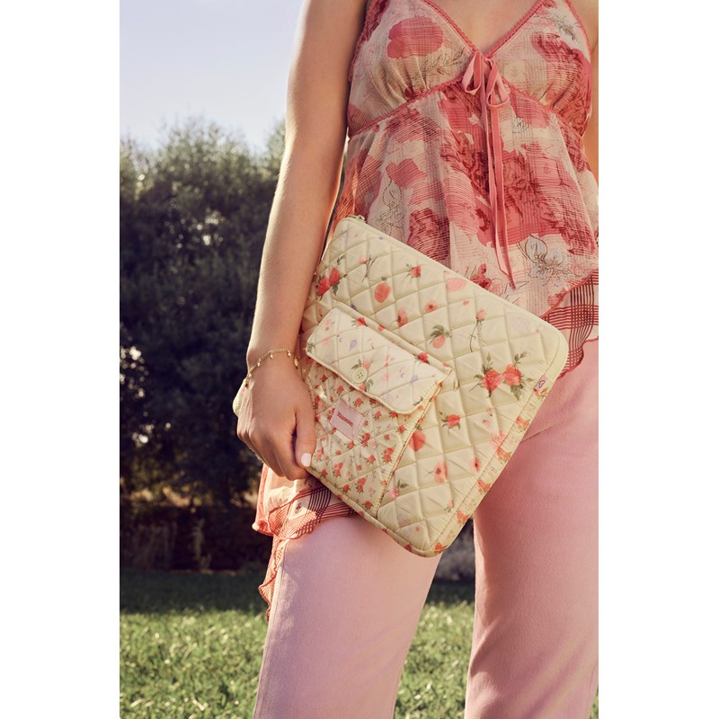 Maanesten<br>Computer Sleeve Alesea